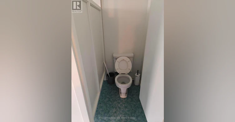 ROOM 8-374 Central Park Boulevard S, Oshawa, ON, L1H 5X2 - 7
