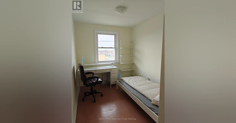 ROOM 10-374 Central Park Boulevard S, Oshawa, ON, L1H 5X2 - 2