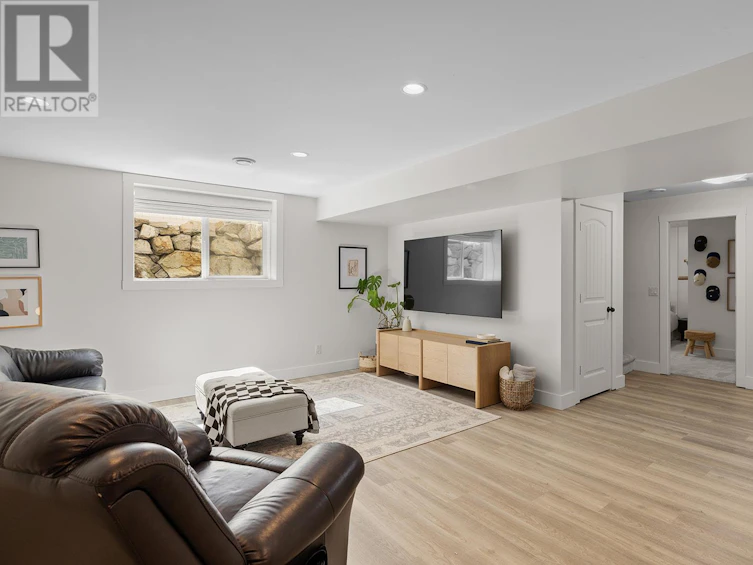 5507 Lee Lane, Kelowna, BC, V1W 5H2 - 47