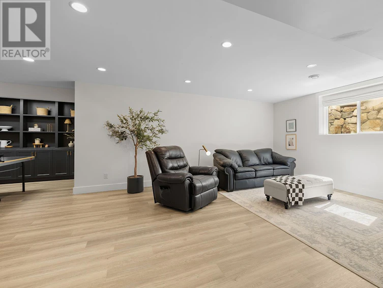 5507 Lee Lane, Kelowna, BC, V1W 5H2 - 48