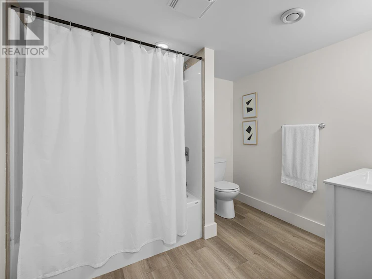 5507 Lee Lane, Kelowna, BC, V1W 5H2 - 53