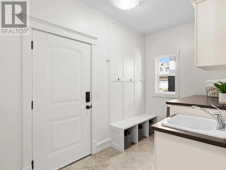 5507 Lee Lane, Kelowna, BC, V1W 5H2 - 55