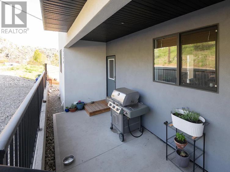 6390 Okanagan Street, Oliver, BC, V0H 1T0 - 44