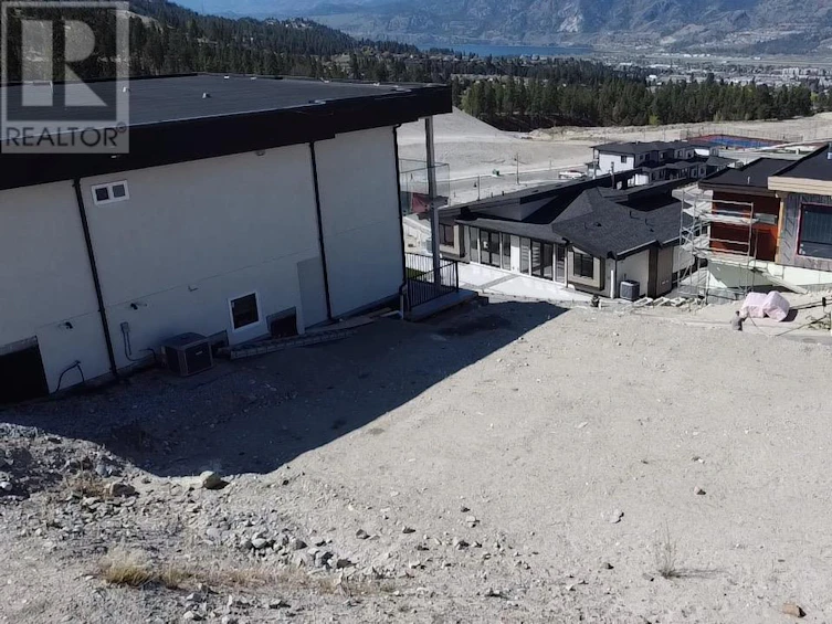 1099 Elk Street, Penticton, BC, V2A 0C9 - 24