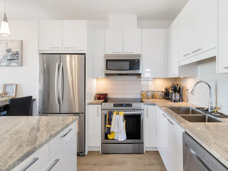 512-20696 Eastleigh, Langley, BC, V3A 0M3 - 2