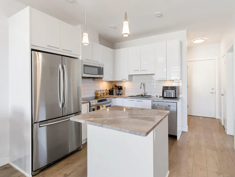 512-20696 Eastleigh, Langley, BC, V3A 0M3 - 3
