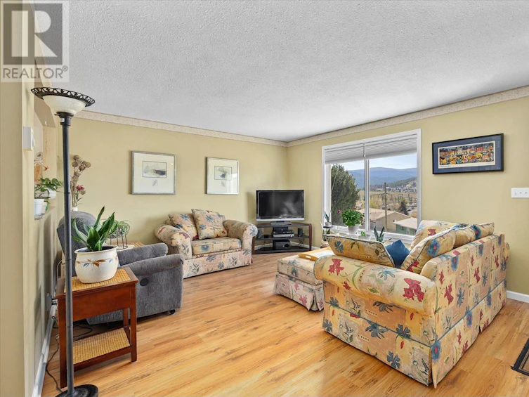 1281 Lund Road, Kelowna, BC, V1P 1K9 - 4