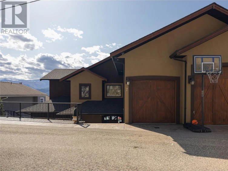 7-9990 Eastside Road, Vernon, BC, V1H 1V1