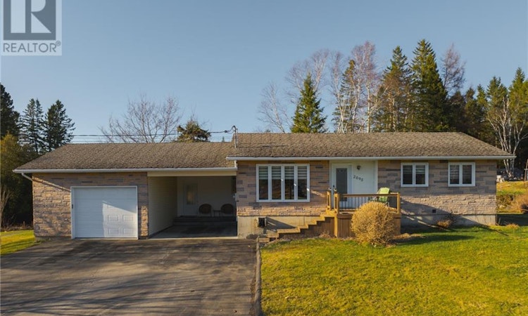 2095 Commerciale Street