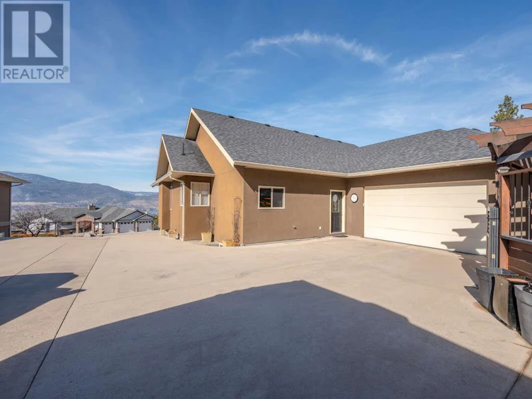 1564 Holden Road, Penticton, BC, V2A 8M9 - 35