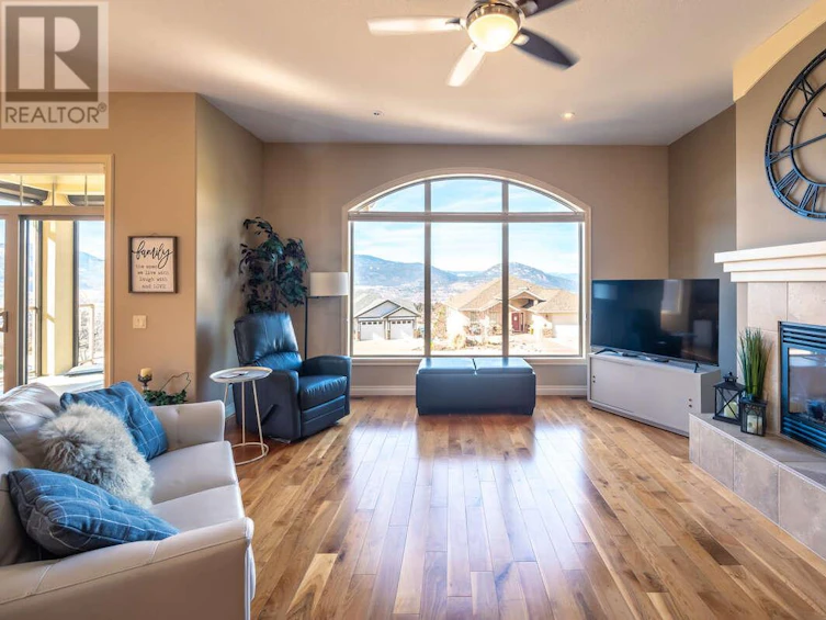1564 Holden Road, Penticton, BC, V2A 8M9 - 9