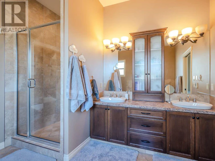 1564 Holden Road, Penticton, BC, V2A 8M9 - 40