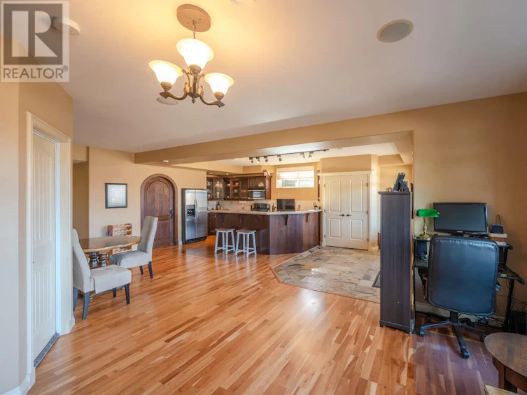 1564 Holden Road, Penticton, BC, V2A 8M9 - 57