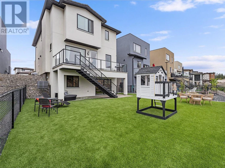1864 Viewpoint Crescent, Westbank, BC, V1Z 4E1 - 3