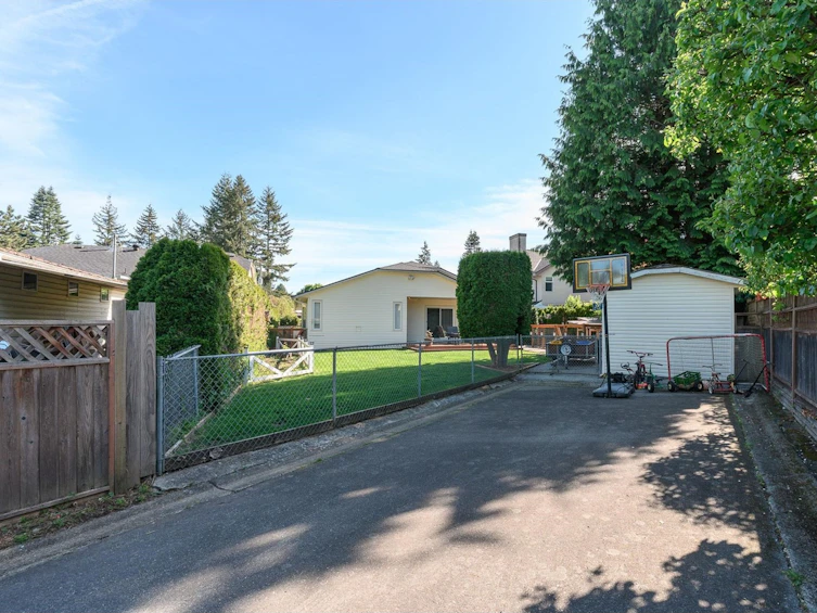 15729 20, Surrey, BC, V4A 2A7 - 40