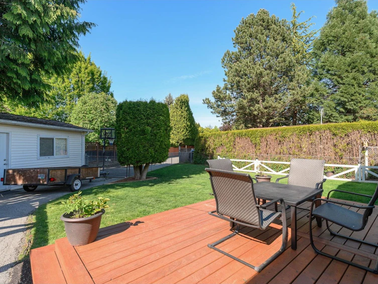 15729 20, Surrey, BC, V4A 2A7 - 21
