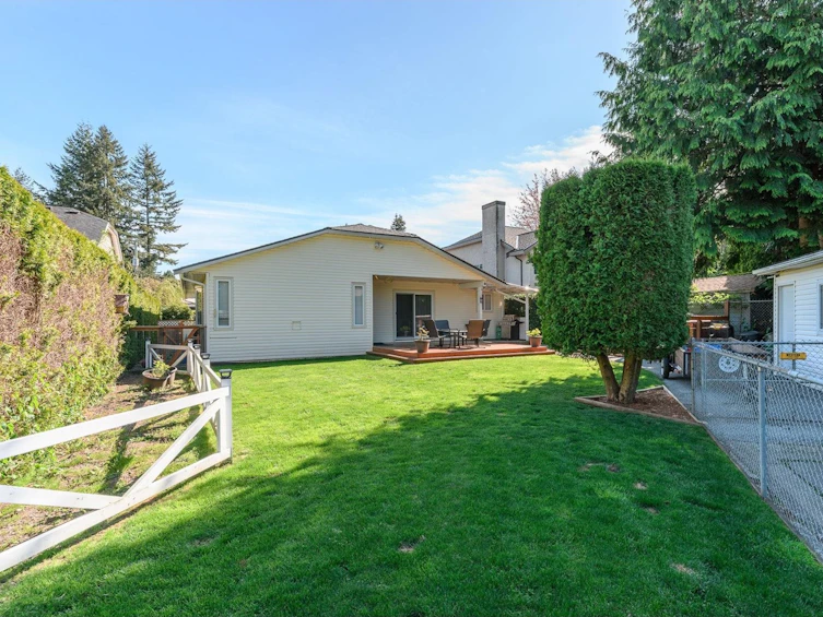 15729 20, Surrey, BC, V4A 2A7 - 23