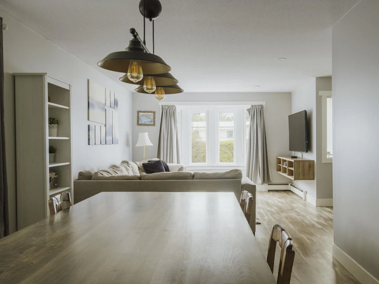 15729 20, Surrey, BC, V4A 2A7 - 12