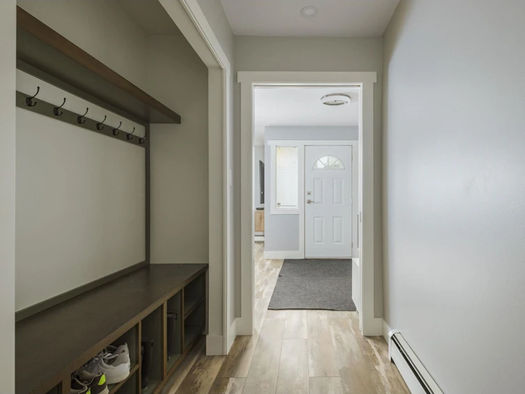 15729 20, Surrey, BC, V4A 2A7 - 13