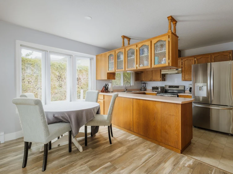 15729 20, Surrey, BC, V4A 2A7 - 16