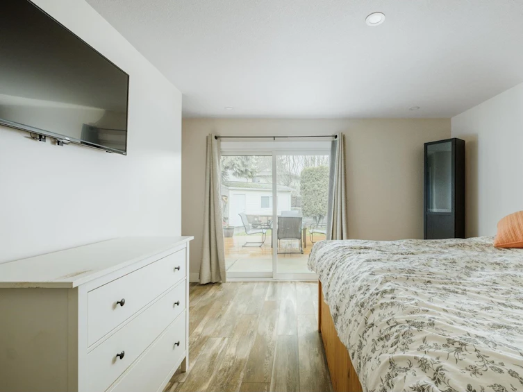 15729 20, Surrey, BC, V4A 2A7 - 26
