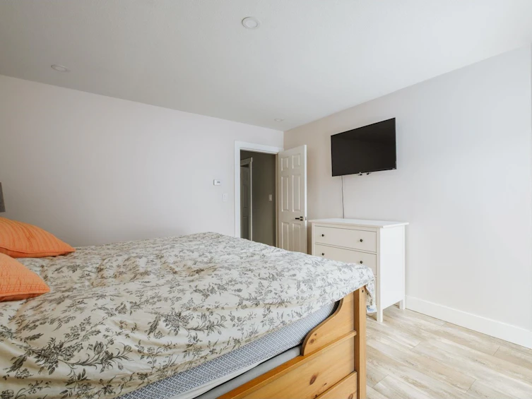 15729 20, Surrey, BC, V4A 2A7 - 27