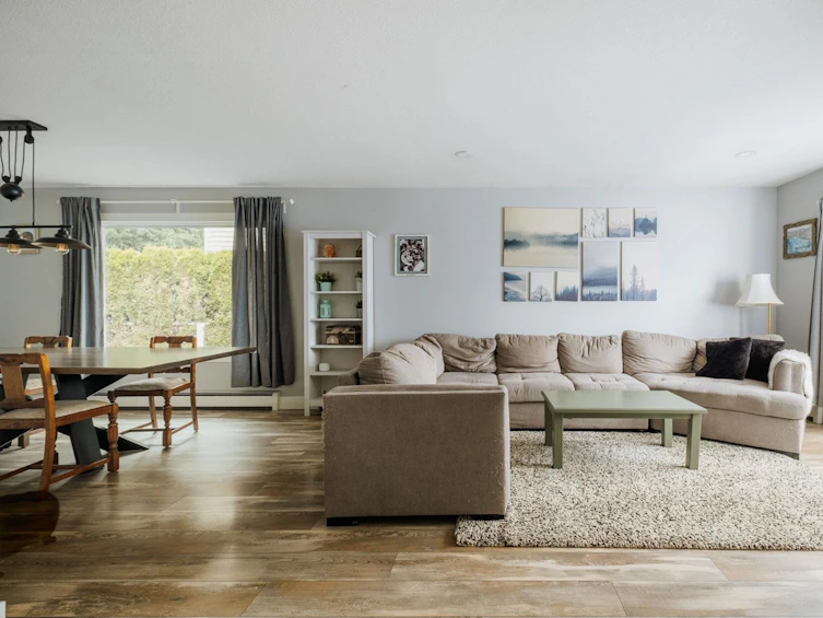 15729 20, Surrey, BC, V4A 2A7 - 4