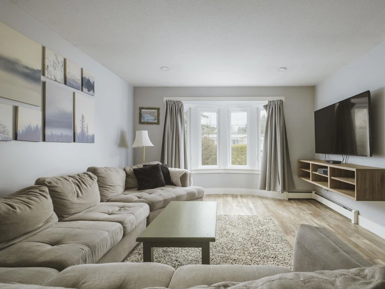15729 20, Surrey, BC, V4A 2A7 - 5