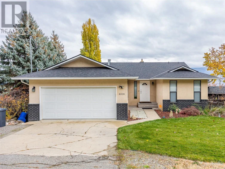 6029 Turner Avenue, Peachland, BC, V0H 1X7 - 2