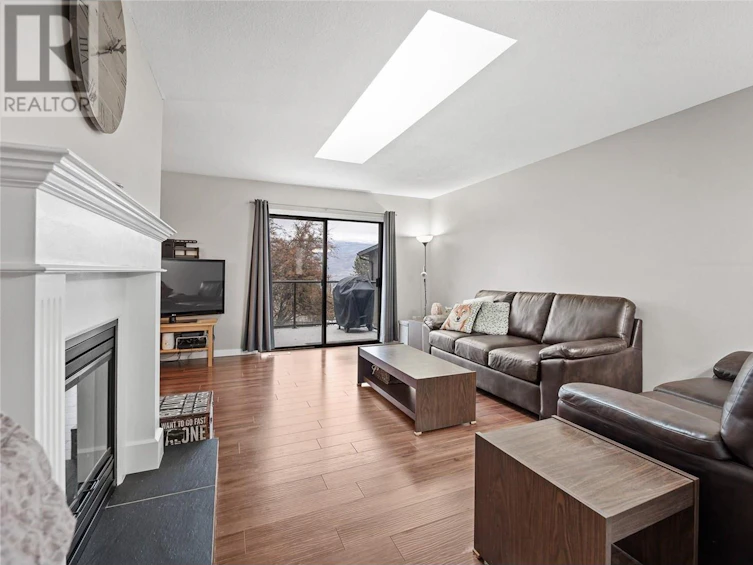 6029 Turner Avenue, Peachland, BC, V0H 1X7 - 6