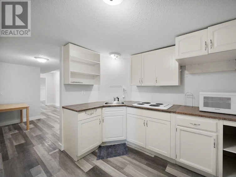 2190 Southeast Okanagan Avenue, Salmon Arm, BC, V1E 1H4 - 26