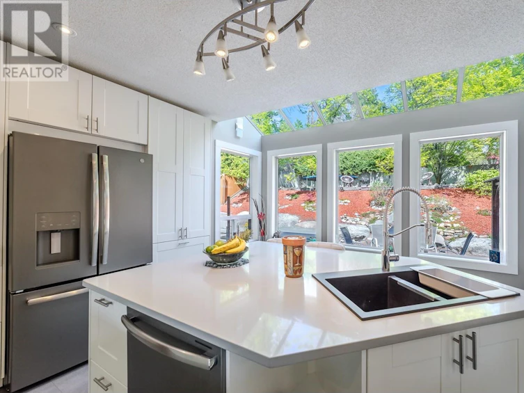 120 Ponderosa Place, Penticton, BC, V2A 7Y8 - 6