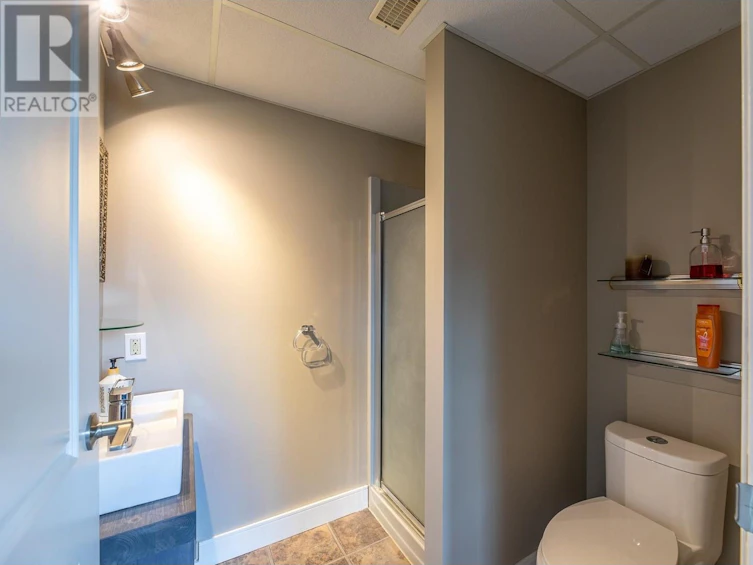120 Ponderosa Place, Penticton, BC, V2A 7Y8 - 22
