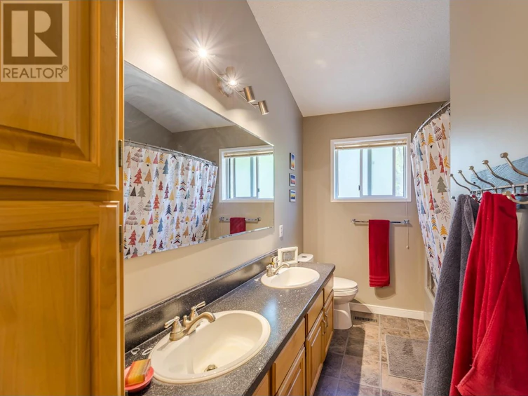 120 Ponderosa Place, Penticton, BC, V2A 7Y8 - 33