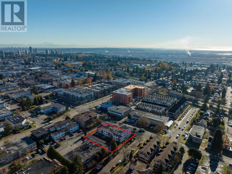 5111 Imperial Street, Burnaby, BC, V5J 1E3 - 8