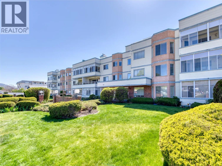 207-965 King Street, Penticton, BC, V2A 8J4 - 2