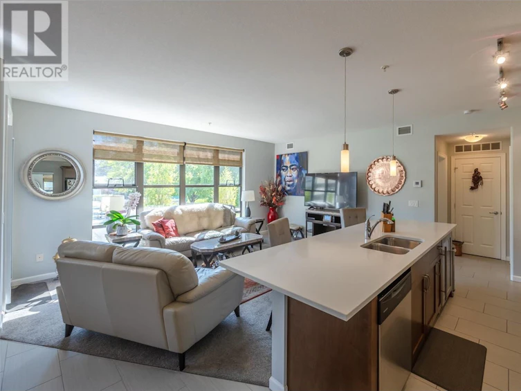204-3591 Skaha Lake Road, Penticton, BC, V2A 7K2 - 4