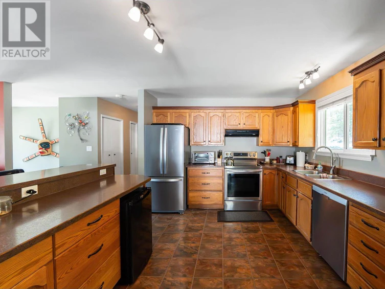 3292 Mciver Road, West Kelowna, BC, V4T 1G2 - 10