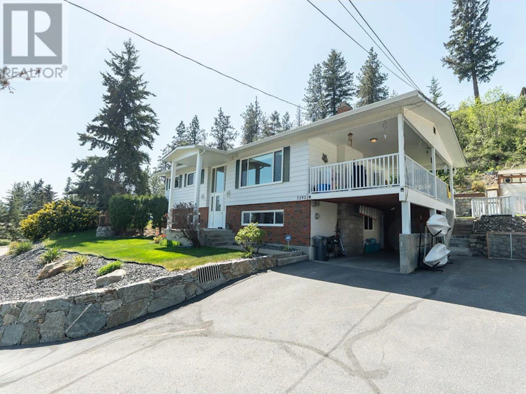 3292 Mciver Road, West Kelowna, BC, V4T 1G2 - 2