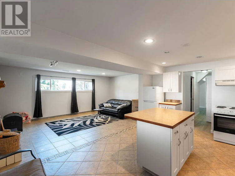 3292 Mciver Road, West Kelowna, BC, V4T 1G2 - 38