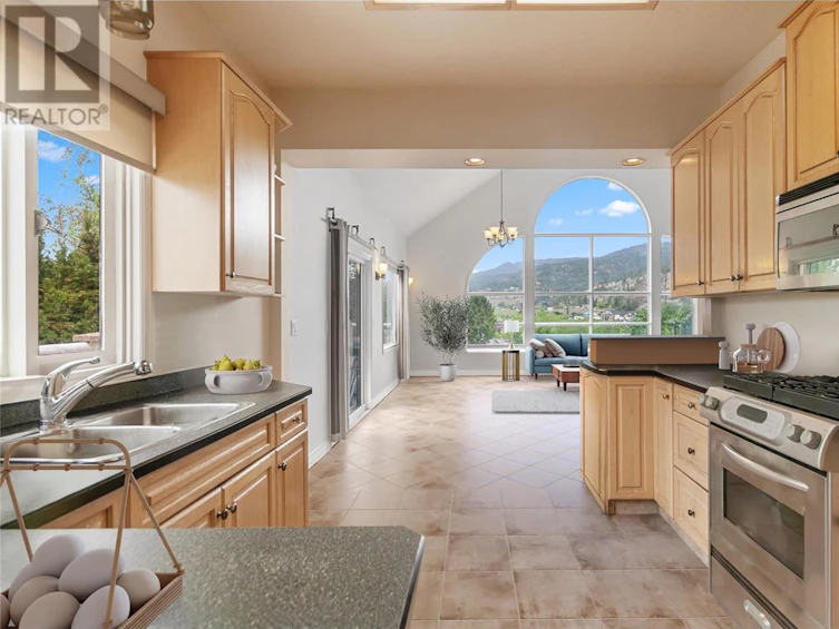 1282 Corbishley Avenue, Penticton, BC, V2A 8V2 - 14