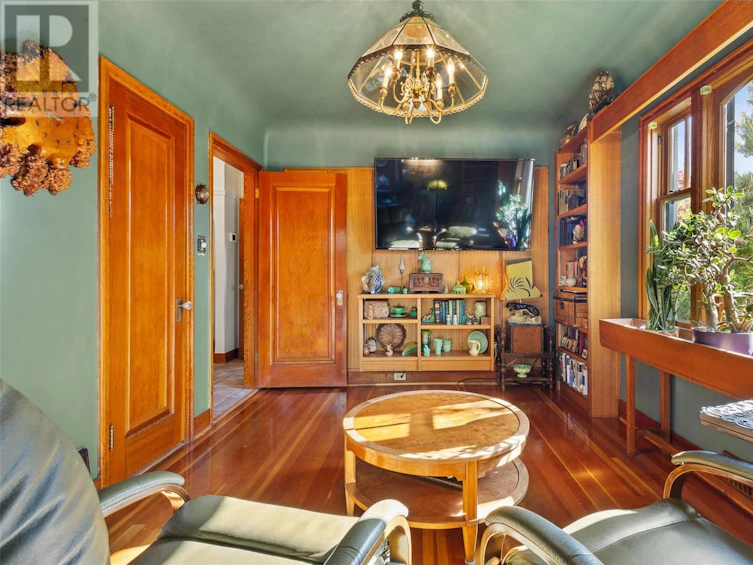 1064 Fairview Road, Penticton, BC, V2A 5Z2 - 24