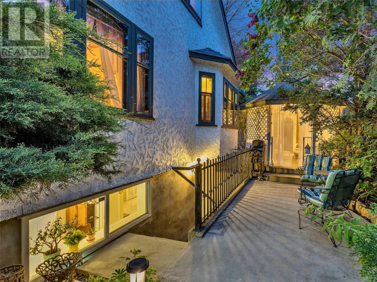 1064 Fairview Road, Penticton, BC, V2A 5Z2 - 47