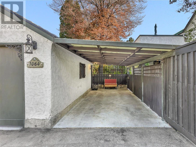 1064 Fairview Road, Penticton, BC, V2A 5Z2 - 94