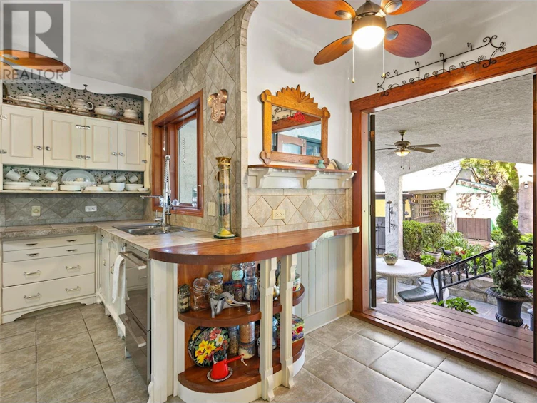 1064 Fairview Road, Penticton, BC, V2A 5Z2 - 11