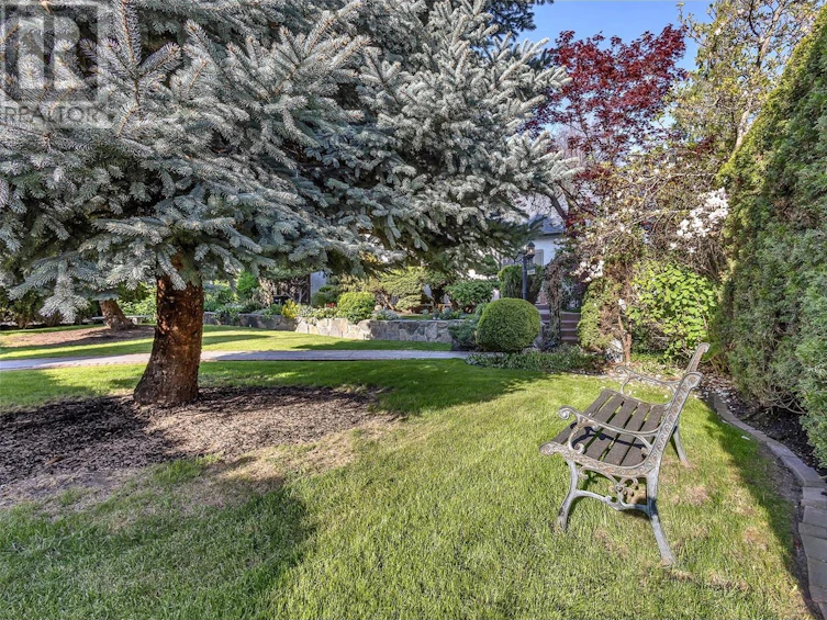 1064 Fairview Road, Penticton, BC, V2A 5Z2 - 80