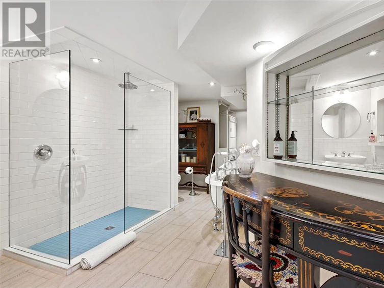 1064 Fairview Road, Penticton, BC, V2A 5Z2 - 59