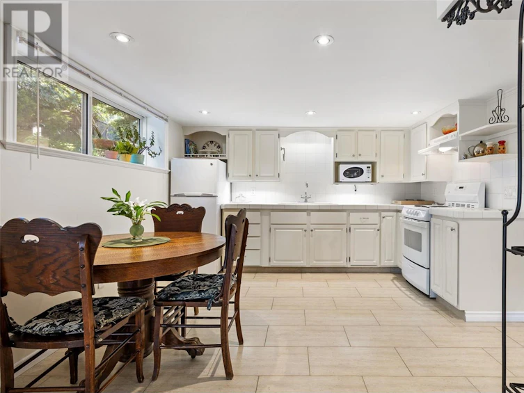 1064 Fairview Road, Penticton, BC, V2A 5Z2 - 53
