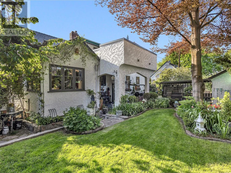 1064 Fairview Road, Penticton, BC, V2A 5Z2 - 91