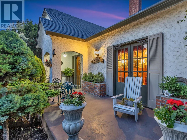 1064 Fairview Road, Penticton, BC, V2A 5Z2 - 4